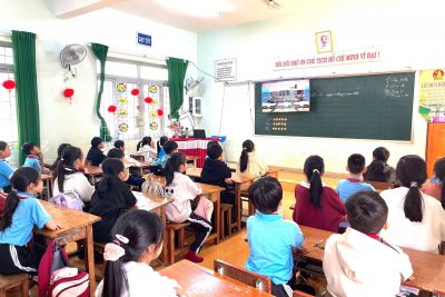 Thực hiện Công văn số 19 của Phòng văn hóa và xã hội xã Nam Đà, Liên đội Trường Tiểu học Phan Chu Trinh đẩy mạnh công tác tuyên truyền, giáo dục kỹ năng tự bảo vệ bản thân cho học sinh; nâng cao nhận thức về phòng, chống xâm hại tình dục trẻ em trong môi trường học đường. 👉 Mỗi thầy cô – mỗi phụ huynh – mỗi học sinh hãy cùng chung tay xây dựng môi trường học đường an toàn, lành mạnh, thân thiện để các em được học tập và phát triển toàn diện. 💙