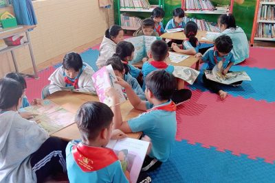 🌟 Thiếu nhi Phan Chu Trinh – Thi đua làm theo 5 điều Bác Hồ dạy 🌟 Hưởng ứng phong trào “Thiếu nhi Việt Nam thi đua làm theo 5 điều Bác Hồ dạy”, các bạn học sinh Liên đội Trường Tiểu học Phan Chu Trinh đã và đang tích cực lan tỏa những hành động đẹp mỗi ngày 💚 📚 Trong học tập: chăm ngoan, nỗ lực vươn lên, say mê đọc sách, khám phá tri thức mới. 🧹 Trong lao động: hăng hái vệ sinh trường lớp, giữ gìn môi trường xanh – sạch – đẹp. 🎈 Trong vui chơi: đoàn kết, thân thiện, xây dựng tình bạn đẹp, nói lời hay – làm việc tốt. Mỗi việc làm tuy nhỏ nhưng đều thể hiện tinh thần trách nhiệm, ý thức rèn luyện và lòng kính yêu Bác Hồ kính yêu ❤️ 🌱 Tin rằng, với sự cố gắng mỗi ngày, các em đội viên, nhi đồng Liên đội Phan Chu Trinh sẽ ngày càng trưởng thành, xứng đáng là con ngoan, trò giỏi, cháu ngoan Bác Hồ! #ThieuNhiLamTheo5DieuBacHoDay #LienDoiPhanChuTrinh #ViecTotMoiNgay