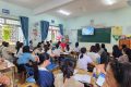 Nhằm đảm bảo mọi học sinh có nhu cầu đặc biệt đều được tiếp cận giáo dục bình đẳng, chất lượng với phương châm “Không học sinh nào bị bỏ lại phía sau”; hôm nay ngày 12/9/2026 Trường TH Phan Chu Trinh đã tổ chức buổi sinh hoạt chuyên môn tập huấn giáo dục hòa nhập cho 100% cán bộ quản lý và giáo viên toàn trường. Nội dung trọng tâm: 🔹 Nhận diện sơ bộ & xây dựng Kế hoạch giáo dục cá nhân (KHGDCN). 🔹 Vận dụng linh hoạt phương pháp, kỹ thuật dạy học tích cực. 🔹 Xây dựng không gian lớp học thân thiện, hòa nhập, không khoảng cách. ✨ Mục tiêu hướng tới: ✔️ 100% học sinh có nhu cầu đặc biệt tại Phan Chu Trinh đều được tiếp cận giáo dục bình đẳng, chất lượng và phù hợp. ✔️ Xây dựng môi trường lớp học thân thiện, hòa nhập, không kỳ thị – nơi mỗi em nhỏ đều cảm thấy tự tin và hạnh phúc mỗi ngày đến trường. Chặng đường giáo dục hướng tới sự phát triển toàn diện của mỗi học sinh luôn cần sự đồng hành, nỗ lực không ngừng từ đội ngũ nhà giáo Phan Chu Trinh! 💪✨ Học tập để hiểu trò hơn, kiên nhẫn hơn và mang lại cho các con một môi trường học tập bình đẳng, hạnh phúc nhất. 🌿 Chúc thầy cô nhà trường luôn giữ vững ngọn lửa nhiệt huyết với nghề! 🔥📖